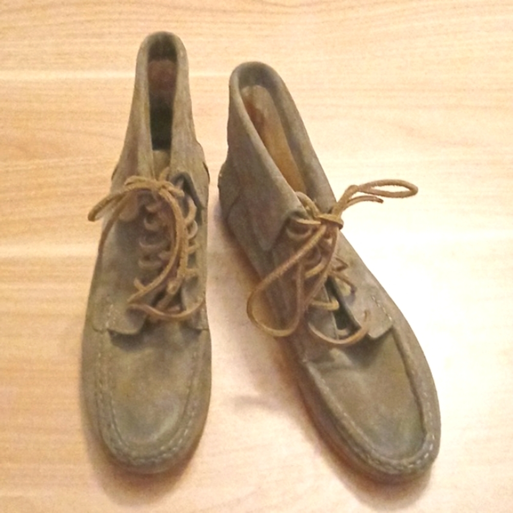 Frye "Quincy" Brown Suede Lace Up Bootie in Size 7M